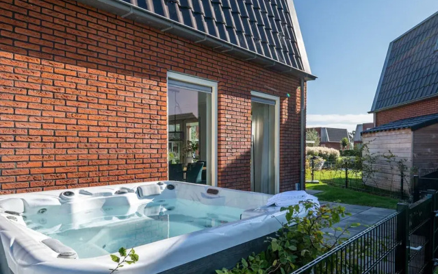 Spacious Holiday Home With Outdoor spa