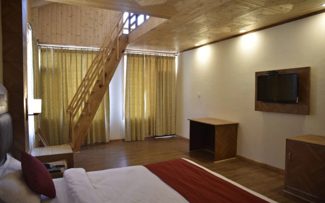 OYO Rooms Apple Orchards Gadherni