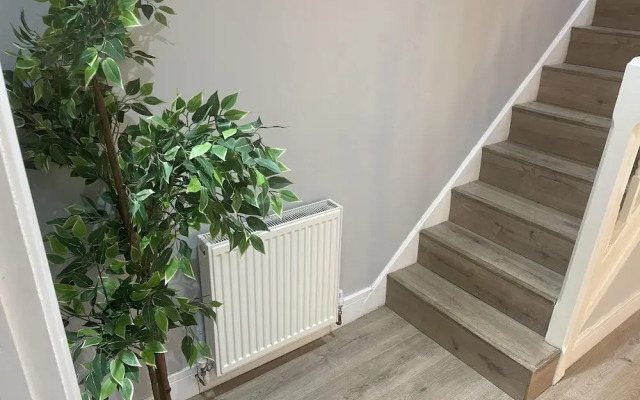 Cozy London House With 3 Bedrooms