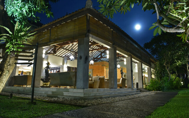 The Cakra Hotel