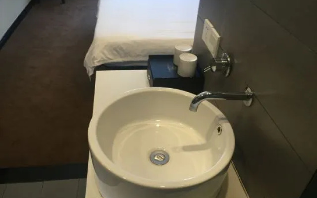 Rooftop 99 Express Hotel