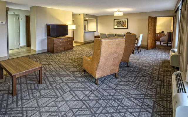 Hilton Knoxville Airport