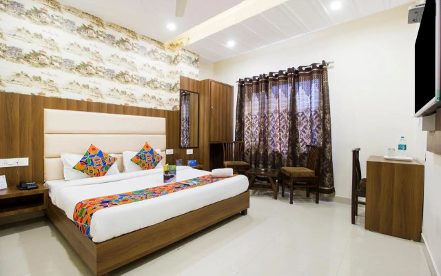 FabHotel Royal Villa