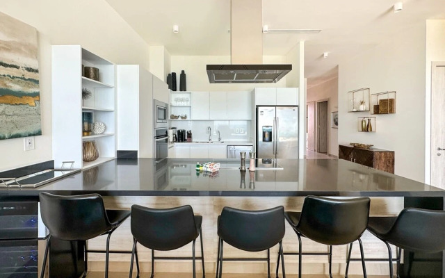 Sandy Beach 2BR Beachfront Getaway