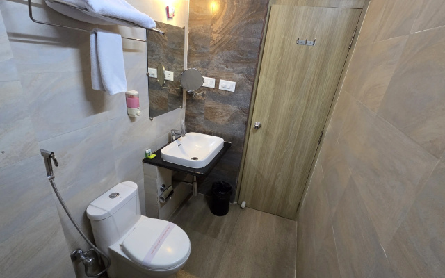 Hotel Gulmohar Grand