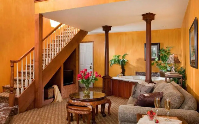 HideAway Country Inn