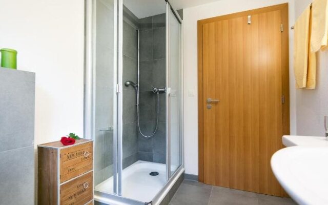 Arnold A, Chalet