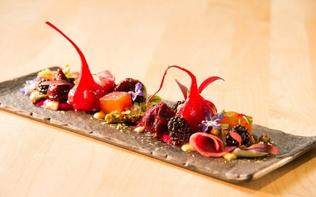 Hotel Indigo Traverse City by IHG