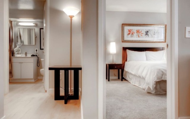 Global Luxury Suites at Monroe