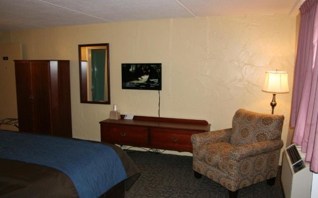 Bangor Inn & Suites