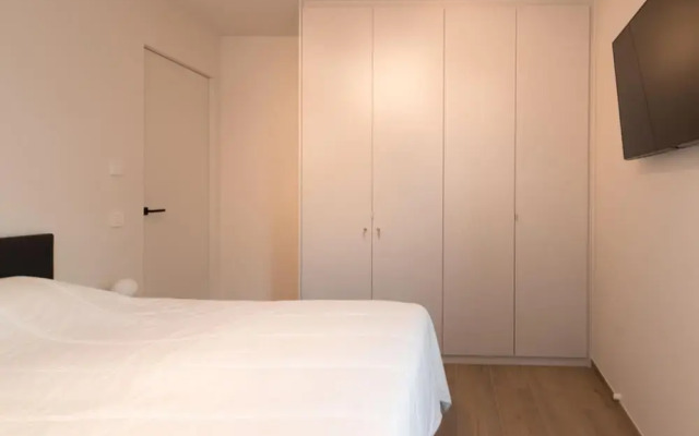 Open View Apartment by the Beach