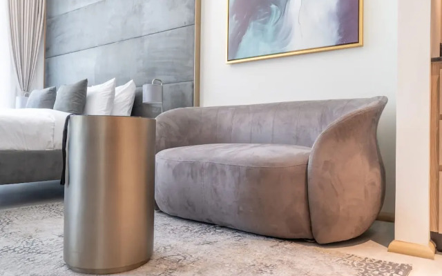 Spectacular Getaway in This Studio in The Autograph