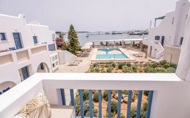Kouros Village