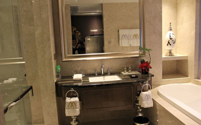 Modern Classic Hotel