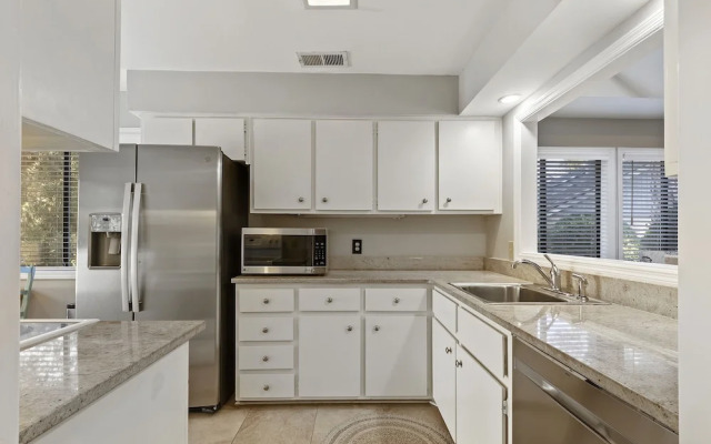 Townhouse Manor 17