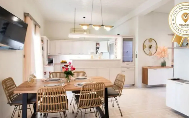 Dolce Favola Nomad Casa - Kalamata s City Getaway