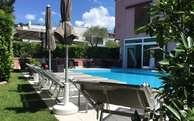 Hotel Villa Cà Nova