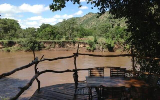 Mara River Camp