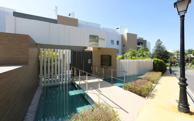 New Modern 3 Bed Apartment Puerto Banus