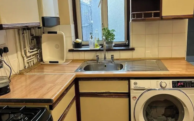 Cozy Stratford Retreat Near London