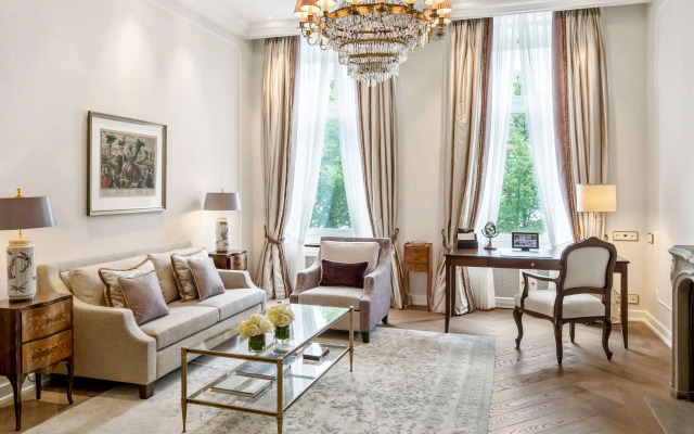 Fairmont Hotel Vier Jahreszeiten Hamburg