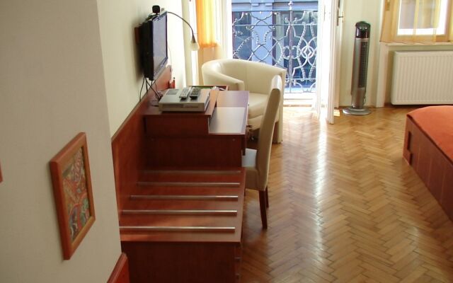 Paprika Apartment Studio