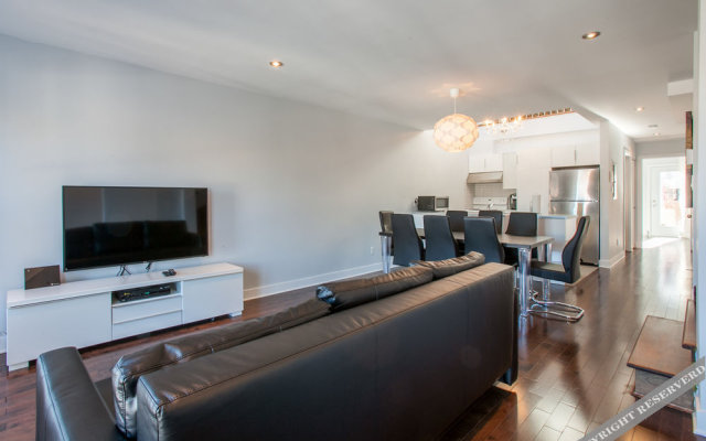 3 bedrooms 2 bathrooms Mont-Royal Apartment by Lux Montreal Vacations Rentals