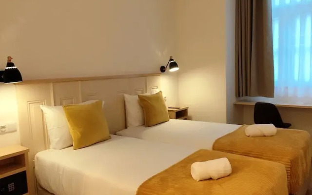 Bacalhoeiros 125 Hotel