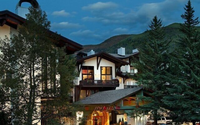 Book By 11/1-modern 2br  Lodge At Vail, Walk To Gondola 2 Bedroom Condo by RedAwning