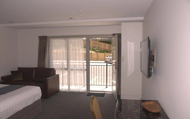 Newlands Court Motel