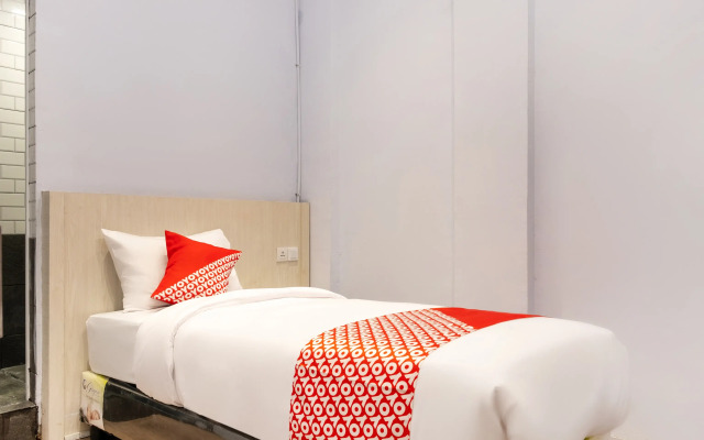 Super OYO 3150 Theodore Homestay