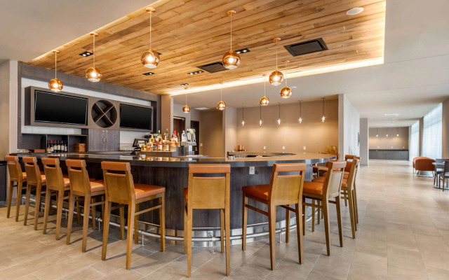 Cambria Hotel Omaha Downtown