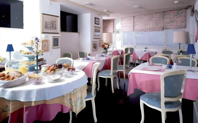 Piccolo Hotel