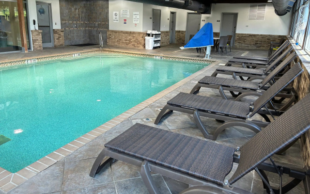 Comfort Inn and Suites Near Lake Guntersville