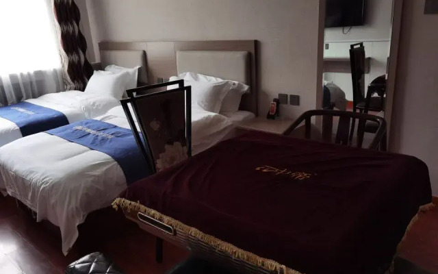 Xianghe Huaxuan Hotel (Zhongyi Furniture City Shop)