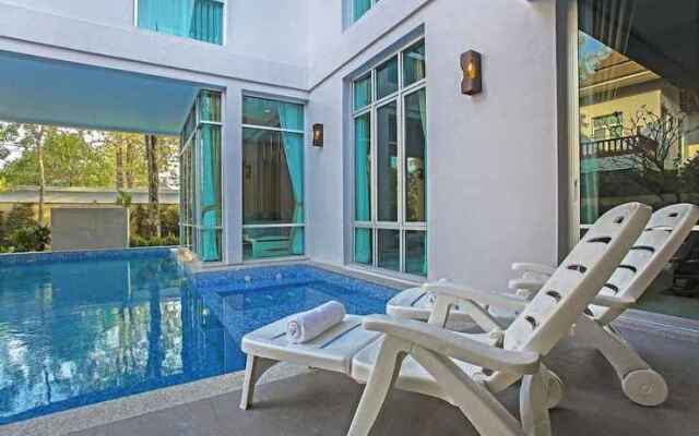 Jomtien Waree 8 - 6 Bedroom Pool Villa