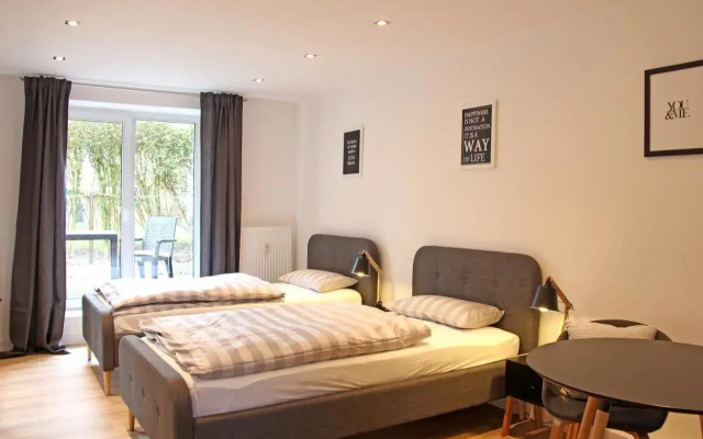 Moderne 1-Zimmer Wohnung mit Terasse, Küche, Bad mit Dusche, TV & WIFI - фото 2