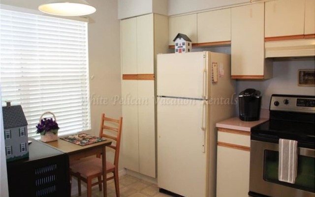 East Schwartz 1321 by White Pelican VR