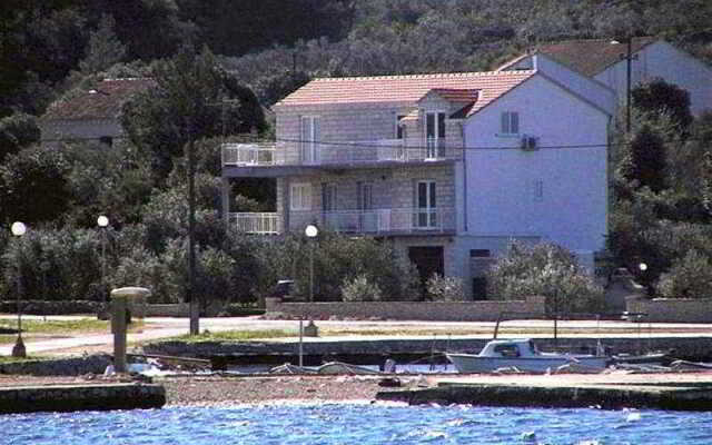 Villa Laguna