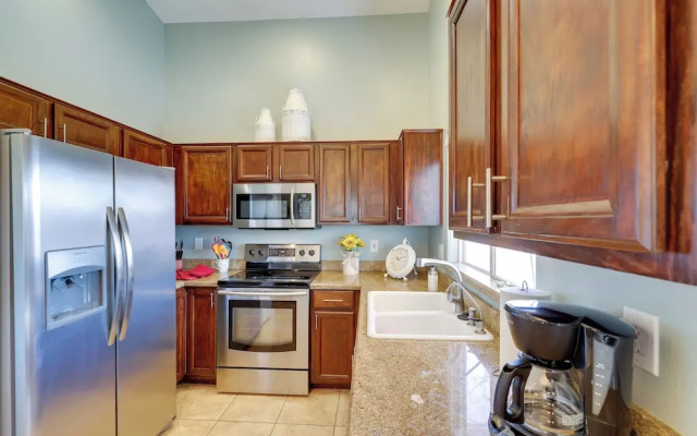 Golf & Hike: Family Home w/ Patio in Glendale