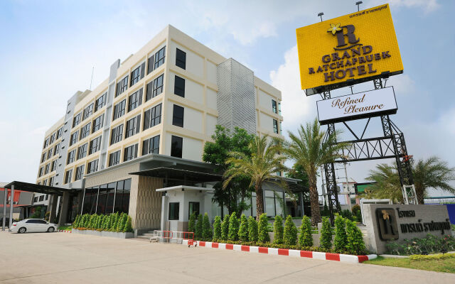 Grand Ratchapruek Hotel