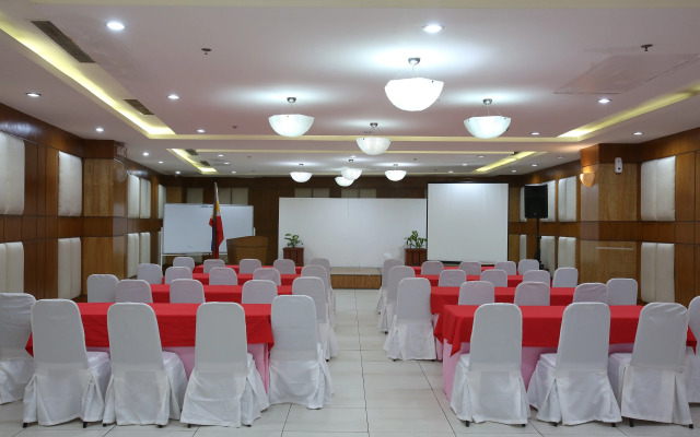 Crown Regency Hotel and Towers