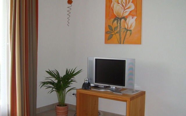 Apartment in Betten With Balcony,ski Storage,garden, Heating