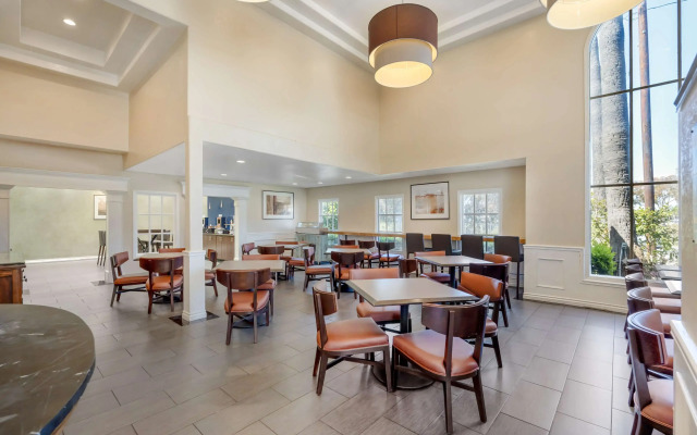 Best Western Plus Newport Mesa Inn