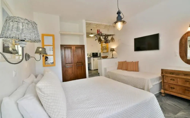 Golden Beach Studios & Suites