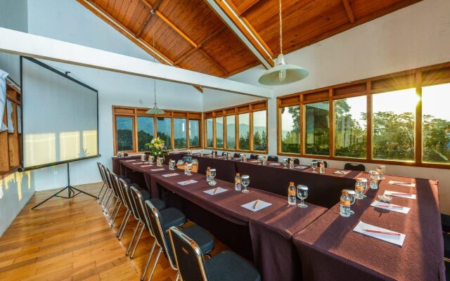 Mulberry Hill by The Lodge