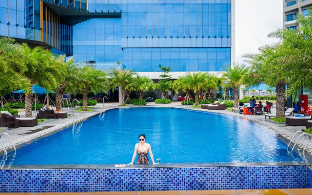 Muong Thanh Luxury Ha Long Centre Hotel
