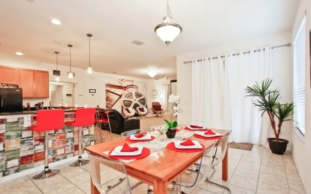 241 Las Fuentes Drive 6 Bedroom Home by Redawning