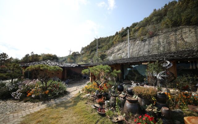 Jinan Todam Pension
