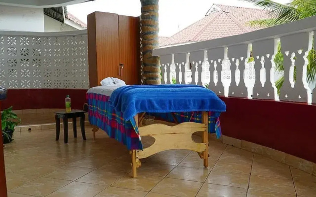 Lux Suites Diani Holiday Villas